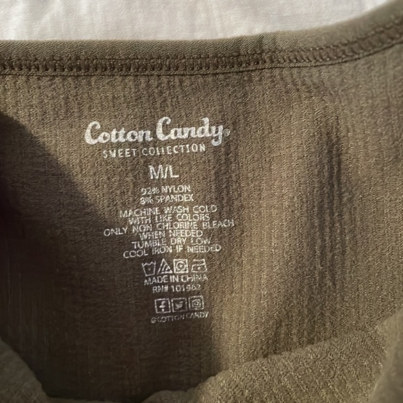 Green Halter Top - Picture 3 of 3